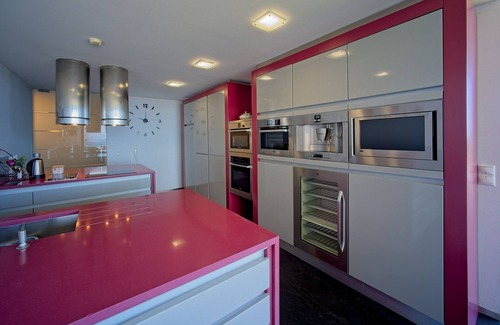 Carreco House | Vacation home with indoor pool and sea view!