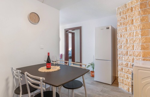 Guime House | Vacation Home 'Rosalia' with Sea View, Private Terrace and Wi-Fi