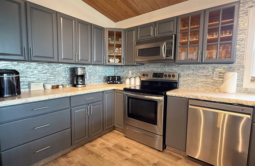 George Town House | Vacation Home - Spacious, Convenient, Views! Only a 2-3 min walk to the beach.