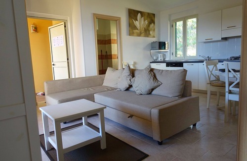 Parghelia House | Vacation Home "Terrazzo A9" with Sea View, Shared Pool & Wi-Fi