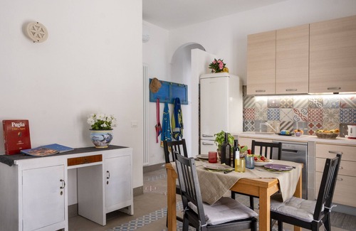 Torre Canne House | Vacation Home "Verso Sud, Torre Canne" with Sea View, Private Terrace & Wi-Fi