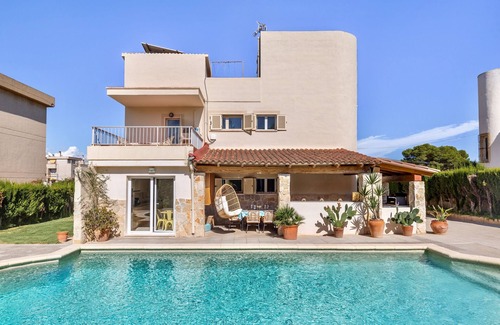 Son Ferrer House | Vacation Home 'Villa Santa Lucia' with Private Pool, Terraces and Wi-Fi