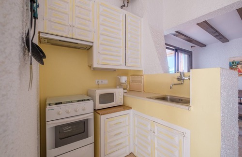Vinaros House | Vacation Home "Vistamar 1" Close to the Sea with Private Open Terrace & Wi-Fi