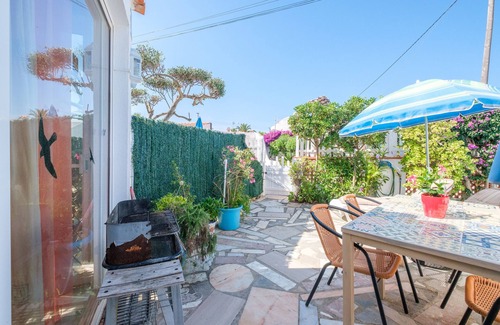 Vinaros House | Vacation Home "Vistamar 1" Close to the Sea with Private Open Terrace & Wi-Fi
