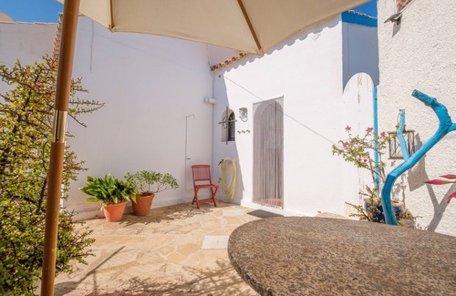 Vinaros House | Vacation Home "Vistamar 1" Close to the Sea with Private Open Terrace & Wi-Fi