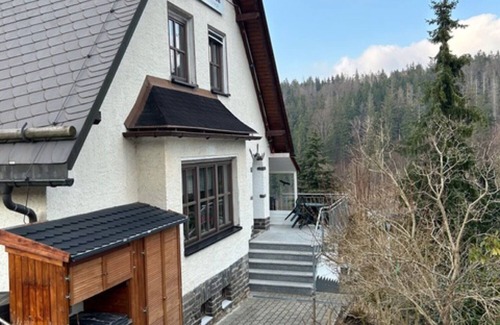 Pobershau House | Vacation Home "Waldeck" with Mountain View, Private Terrace & Wi-Fi