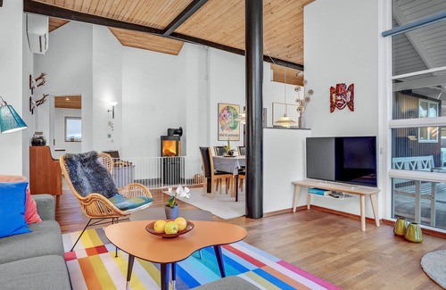 Norddjurs Municipality House | Vacation home with a beautiful location in a quiet cottage area a few minutes walk from the beach.