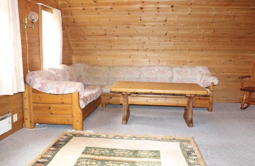 Fusa Apartment | Vacation home with two separate living units.