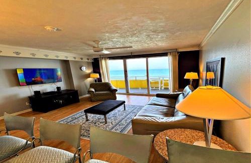 Daytona Beach Apartment | Vacation in Comfort and luxury - 1 BR Direct Oceanfront Wyndham Ocean Walk 1505
