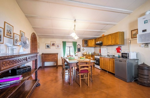 Ponte di Gabbiano House | Vacation Home "Casalino" with Shared Pool, Shared Garden & Wi-Fi