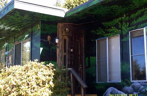 Coos Bay House | Vacation Unit A. Lots of room for families, fun in the sun and beach time.