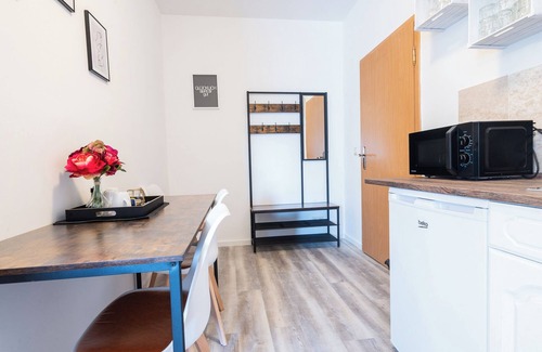 Garden Apartment | Vacations with the family - by the lake & in the countryside