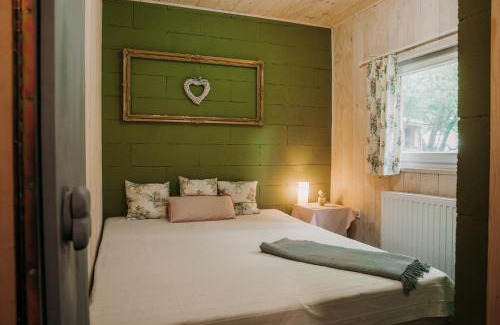 Sirok Apartment | Vackorkert