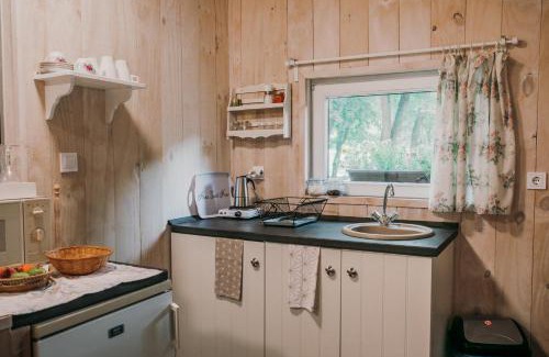 Sirok Apartment | Vackorkert