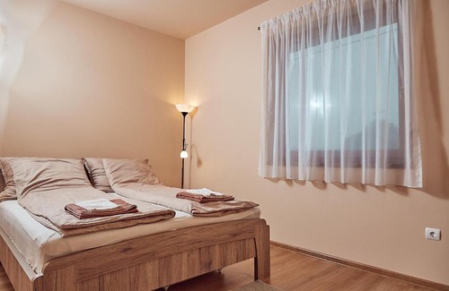Izsak House | Vadvirág Vendégház