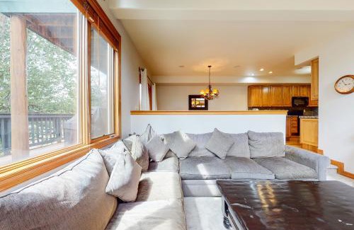 Edwards House | Vail Valley Getaway