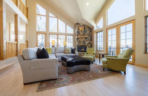 Eagle-Vail House | Vail View by AvantStay Minutes from Beaver Creek