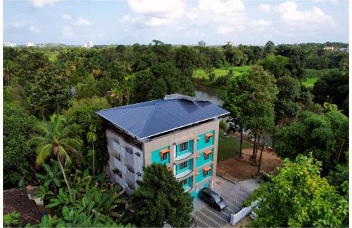 Aluva Hotel | Vajra Periyar Heritage