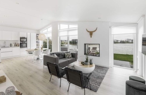 Wemeldinge House | Vakantiehuis Ruisweg 62 by Interhome