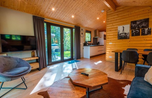 Municipality of Westerveld Ski Chalet | Vakantiepark De Wiltzangh - Velthorst Hottub 4