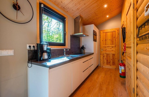 Municipality of Westerveld Ski Chalet | Vakantiepark De Wiltzangh - Velthorst Hottub 4