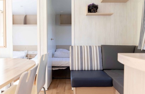 Jabbeke Ski Chalet | Vakantiepark Klein Strand - Comfort Chalet 4p