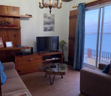 Praia da Vitoria House | Val's Place