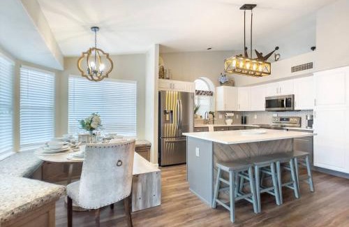 Val Vista Lakes House | Val Vista Oasis- Gorgeous Gilbert Home with Pool