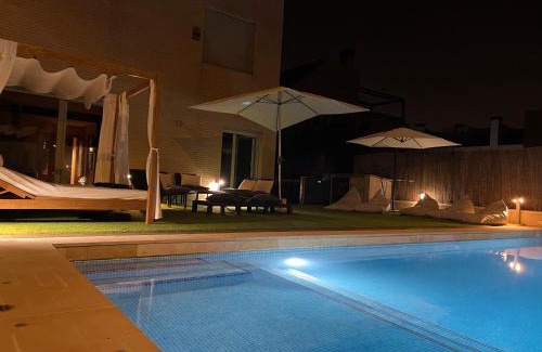 Hortaleza House | Valdevebas Chalet con Piscina