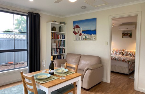 McLaren Vale Cottage | Vale Stay - gateway to beautiful McLaren Vale