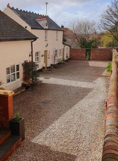 Prestatyn House | Vale View Cottages -The Coach House, Great location in Prestatyn!