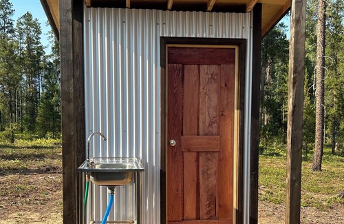 Valemount Cabin | Valemount Mountain Bunkie