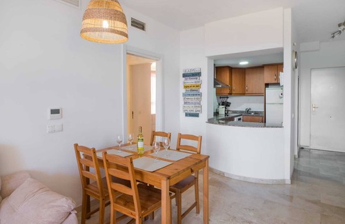 Puerto de la Duquesa Apartment | VALGA Quiet coastal retreat with sea views