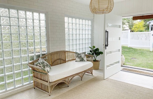 Valla Beach House | Valhalla - One minute walk to beach, pet friendly, surfing, ocean views