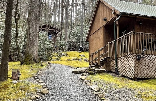 Boone Cabin | Valle Crucis Farm Cabin Rental is Pet friendly. Perfect Vacation spot!