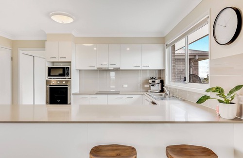 Hampton Villa | Valley Breeze Hideaway near Toowoomba