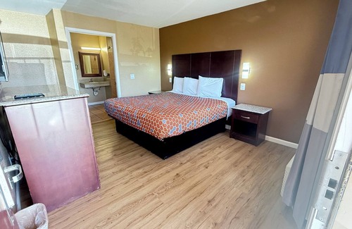 Watsonville Hotel | Valley Inn