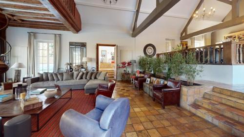 Dampierre-en-Yvelines Villa | Valley of Chevreuse - Dampierre - Beautiful villa