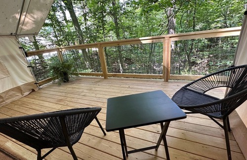 Cuyahoga Falls RV Rental | Valley Overlook - Glamping Tent N2 - the heart of Cuyahoga Valley National Park