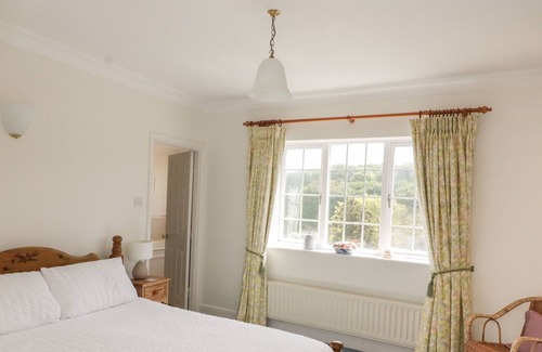 Salcombe Cottage | VALLEY VIEW, 9 ST ELMO COURT, family friendly, with pool in Salcombe