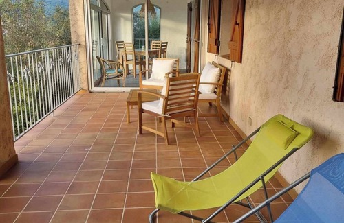 Sollies-Toucas House | Valley-view ground floor (2-star rating)