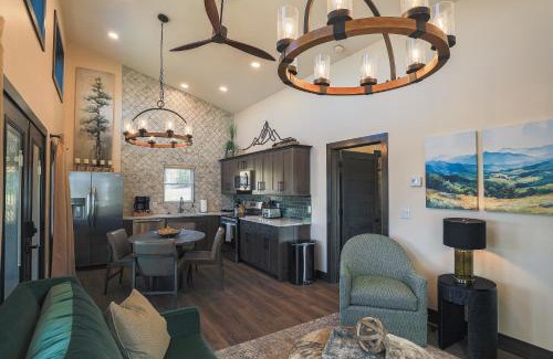 Timberline House | Valley View Resort Cabin #1, 1-Bed, Modern-Luxury with Hot Tub in Canaan Valley, WV