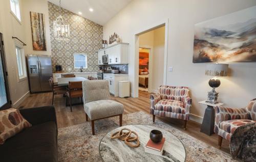 Timberline House | Valley View Resort Cabin #5, 2-Bed, Modern-Luxury with Hot Tub in Canaan Valley, WV