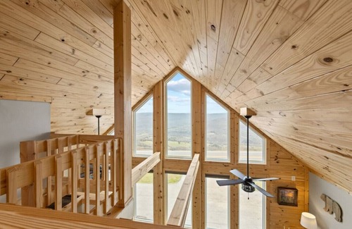 Jasper Cabin | Valley View Retreat- Summer Getaway with a View