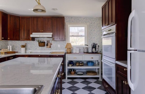 Durham House | Valley VIEWS! Hot tub, Game Room, Acres to Roam!