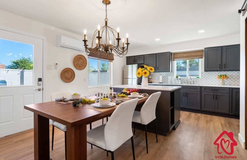 North Valley House | ValleyVibe: Modern Comfort in North Valley - an Irvie Home