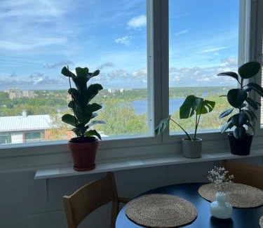 Vaasa Apartment | Valoisa kaksio merimaisemalla keskustassa