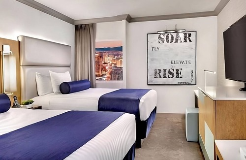 Gateway District Hotel | Value Accommodations for your Vegas Trip! 3 Serene Units, Pool, Casino!