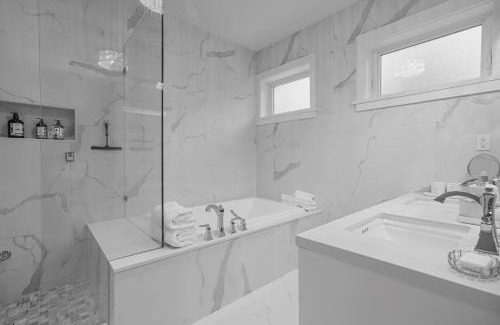 West Side House | Vancouver Elite Stay close to UBC