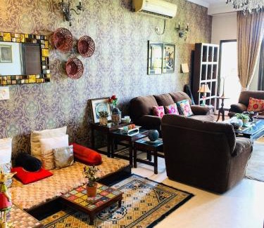 B4 Block Bed & Breakfast | Vandana's Bed and breakfast